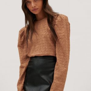 Jildrae x NA-KD Puff Shoulder Structured Top