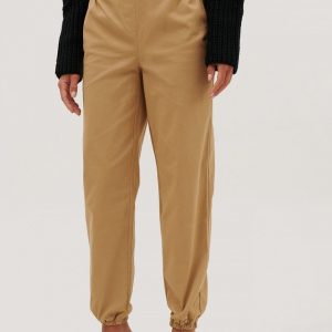 Jildrae x NA-KD Ruched Pocket Chino Pants